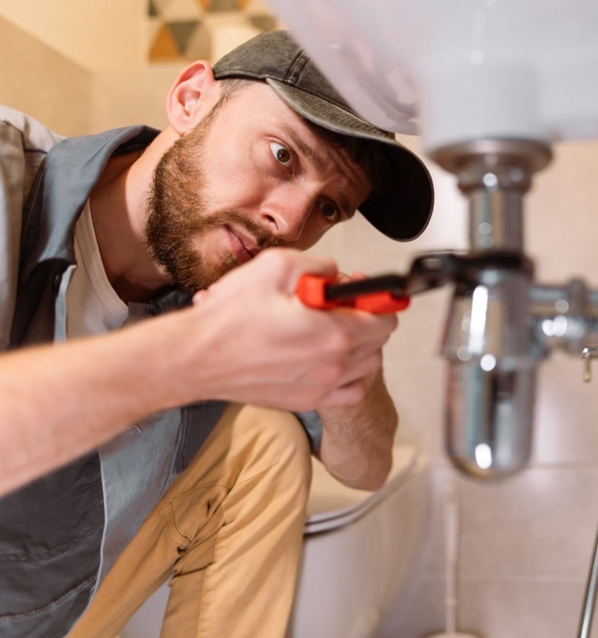 Don’t wait until a minor clog becomes a big headache. Call for West Palm Beach plumbing service!
